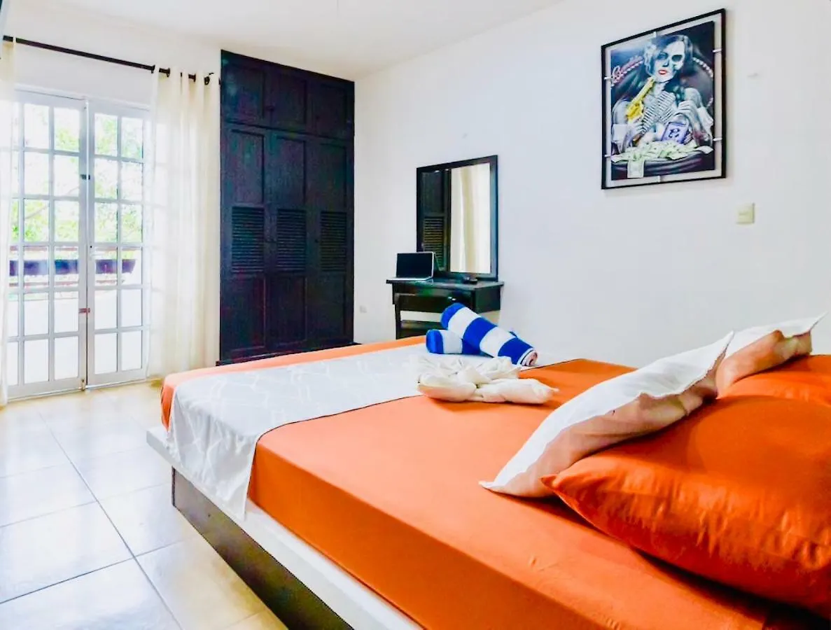Dolce Vita Caribe Beach B&B Riviera Maya 公寓式酒店